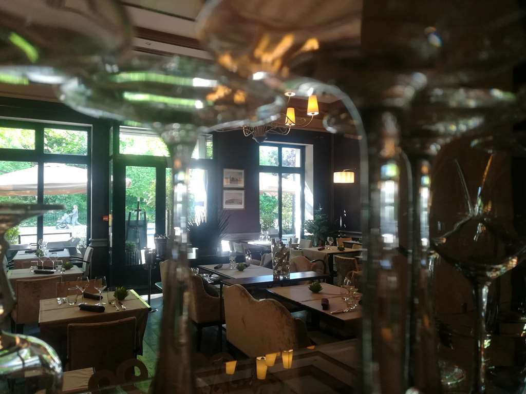 Hotel L'Univers Reims Restaurante foto